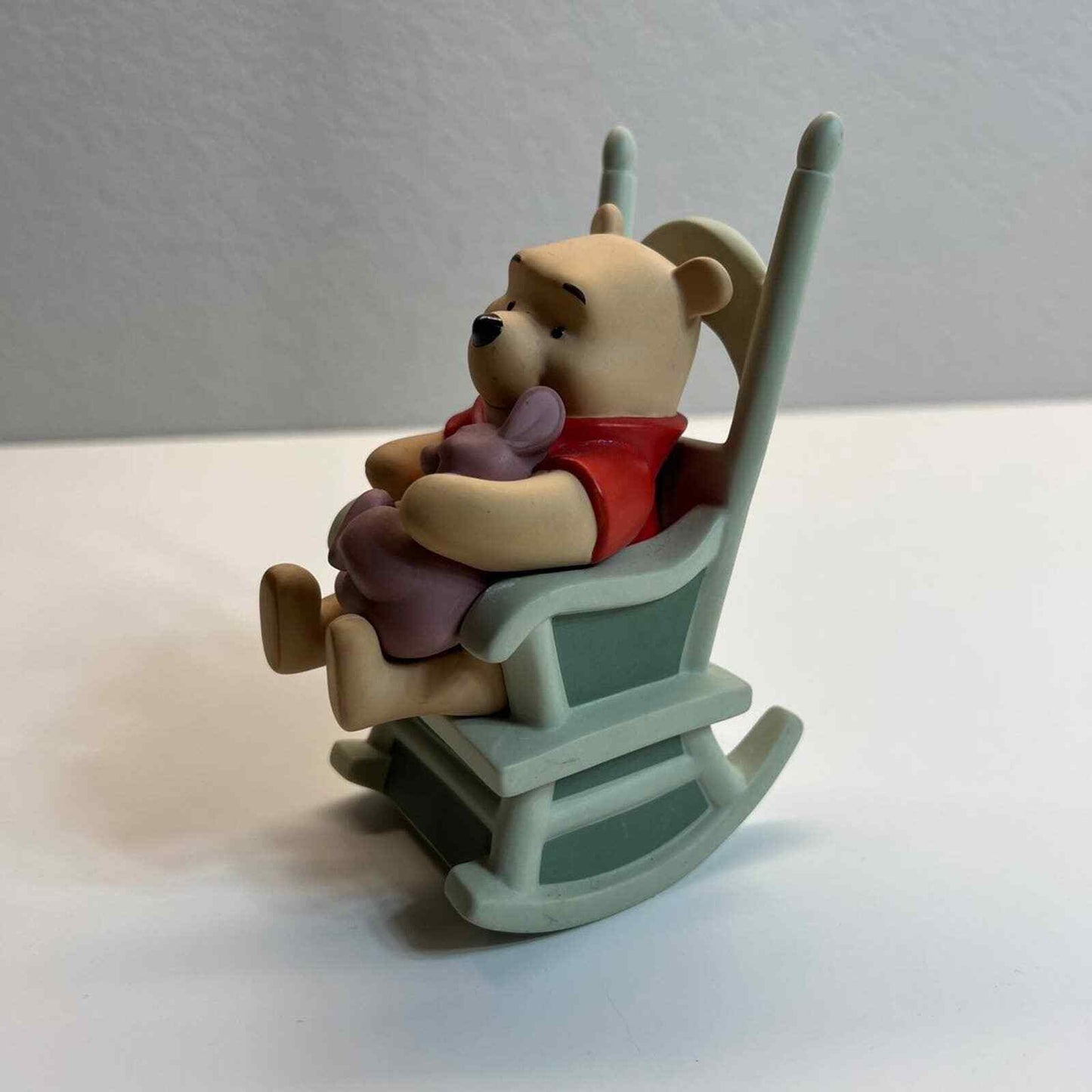 Disney Figurine Winnie Pooh & Friends Chair Sweet Dreams Little One Porcelain