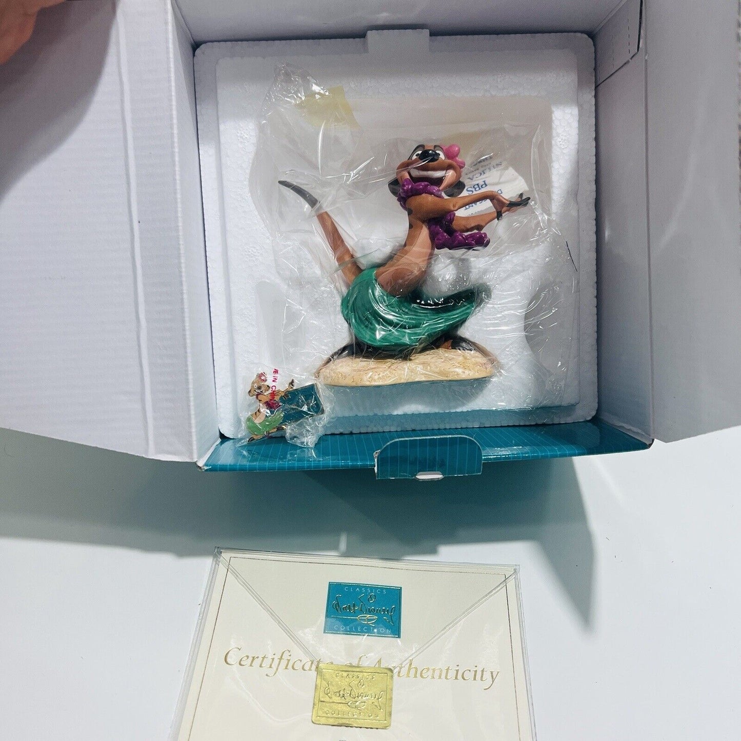 Disney WDCC Figurine Timon Luau Lion King 1998 Membership COA Pin Classics