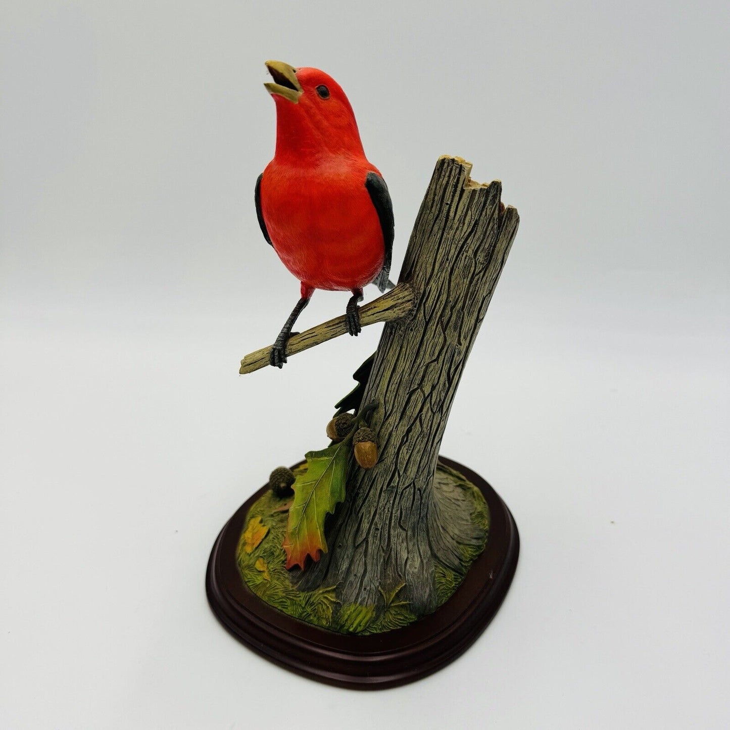 The Danbury mint Wodland brilliance  Jeff Rechin scarlet Tanager bird Figurine