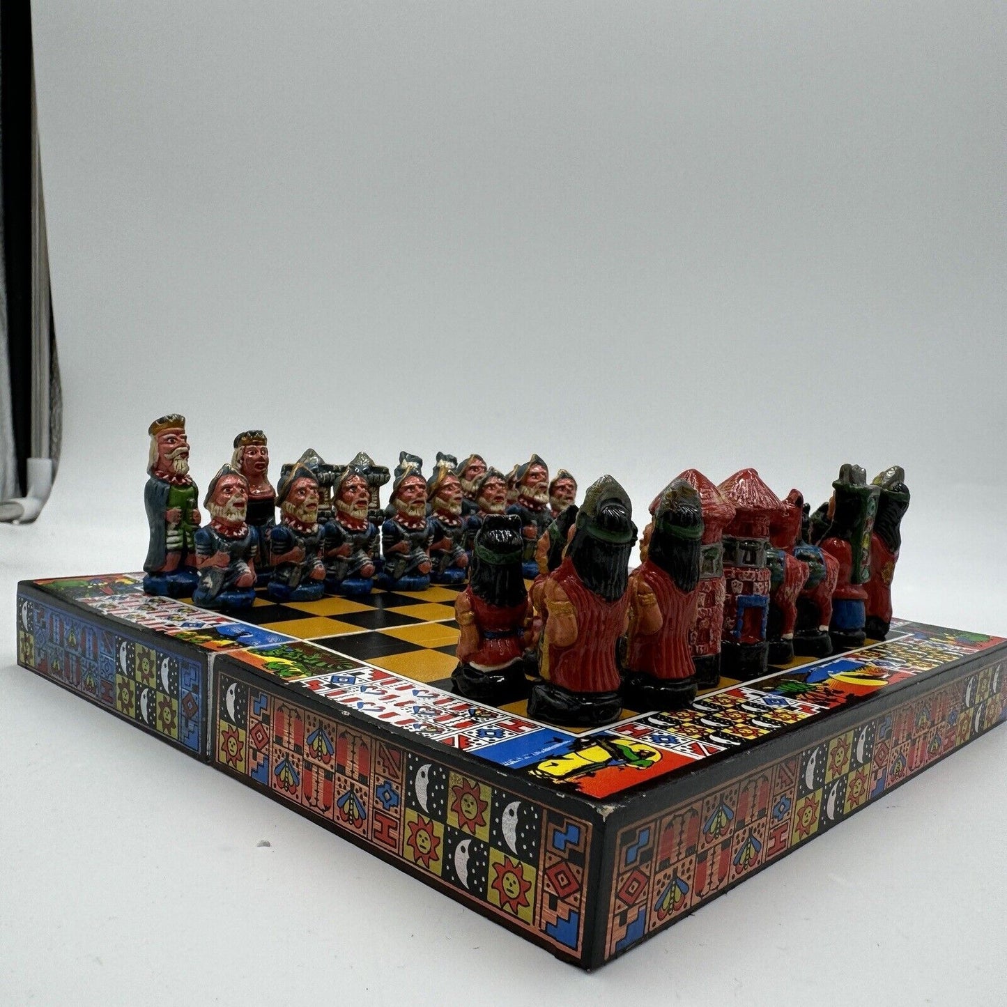 Chess Set Aztec Mayan Incas VS Spanish Conquistadors Vtg Hand Painted Portable