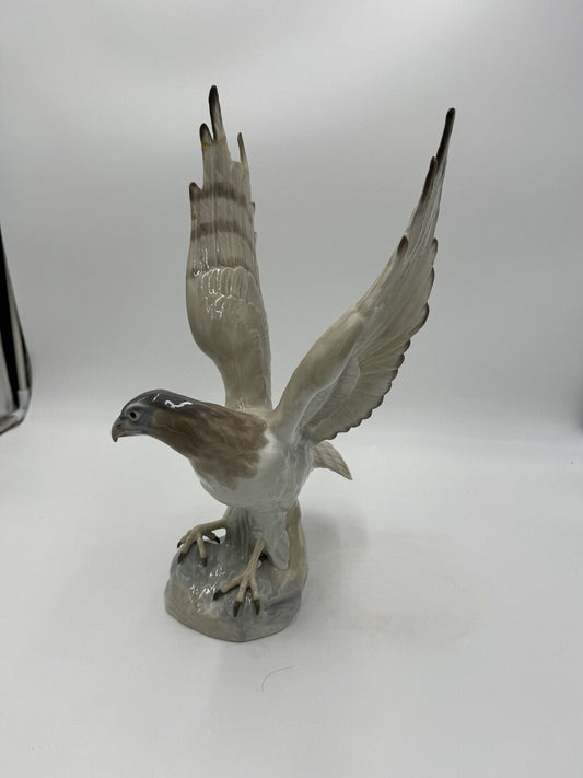 Large Spain Made Porcelain Figurine Hawk Falcon Eagle Sculpture (flaws) 15.5"
