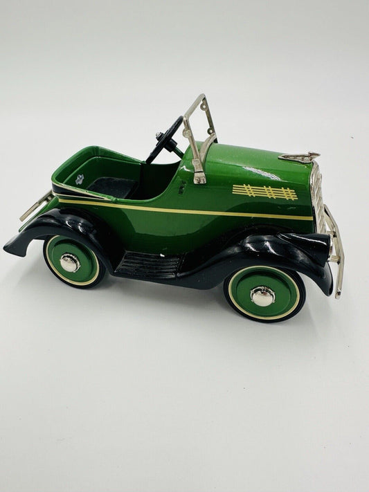 Hallmark Kiddie Car 1935 Steel Craft Luxury Edition Car Die-cast Toy Collectible