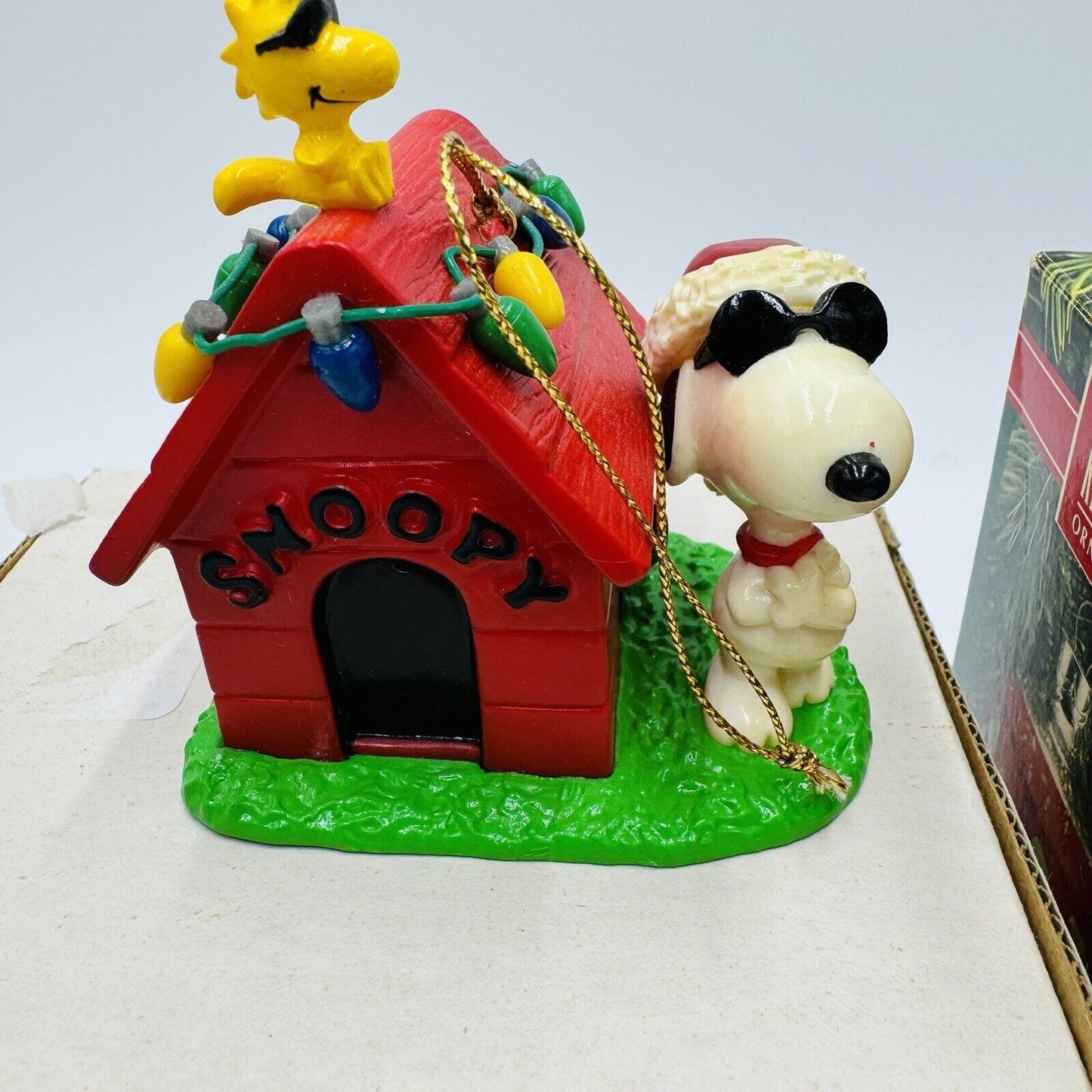 The Danbury Mint Snoopy Christmas Ornaments Charlie Brown Figurines Vintage 2000