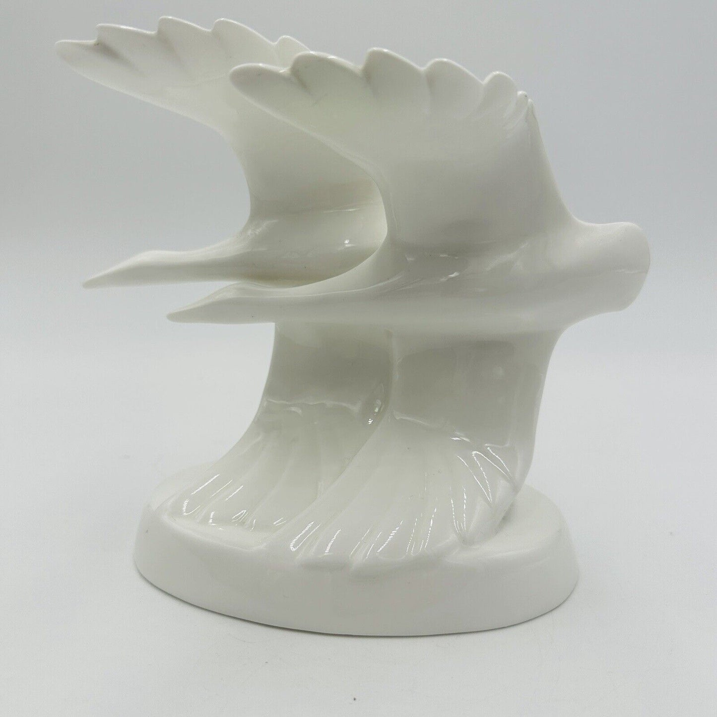 Royal Doulton Figurines "Going Home" Flying Geese 1982 #HN3527 White Glossy