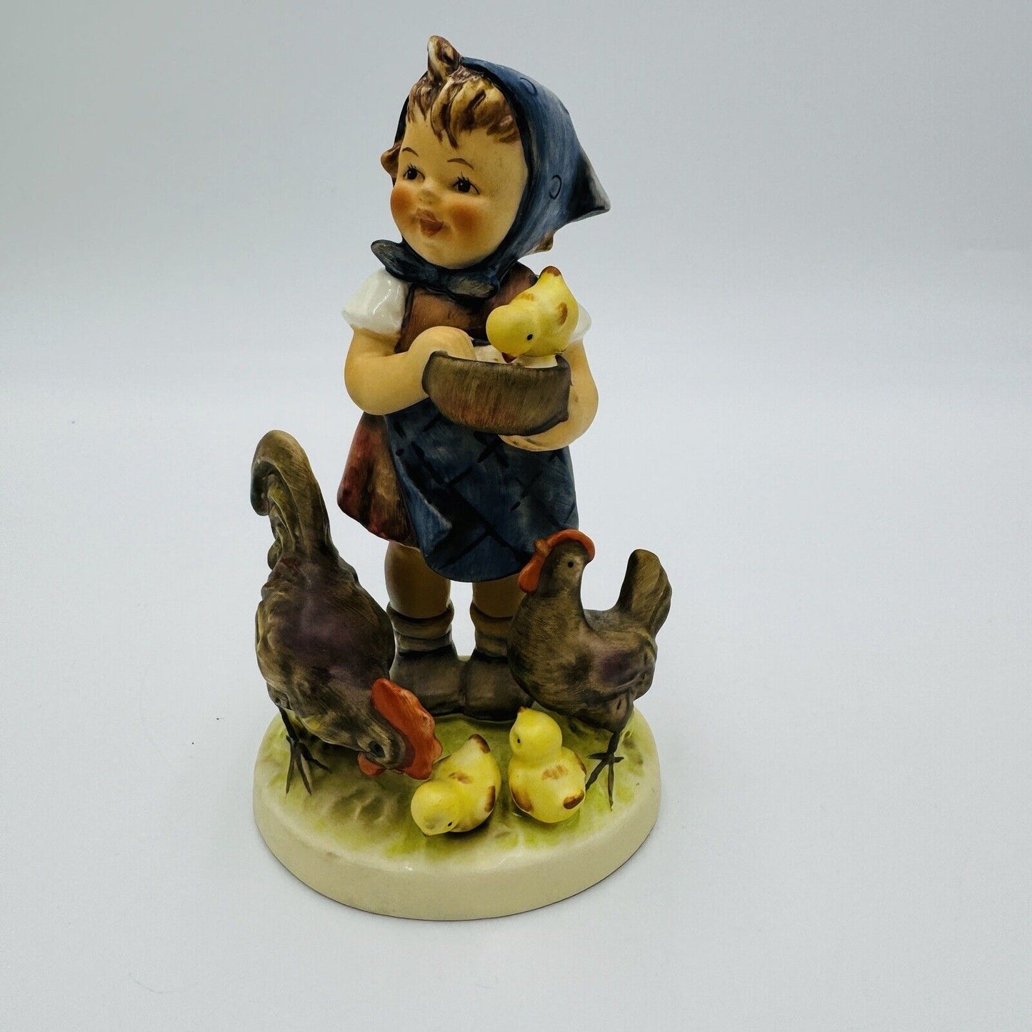 Hummel Goebel West Germany Little Girl with Chickens Feeding Time 199/0 Figurine