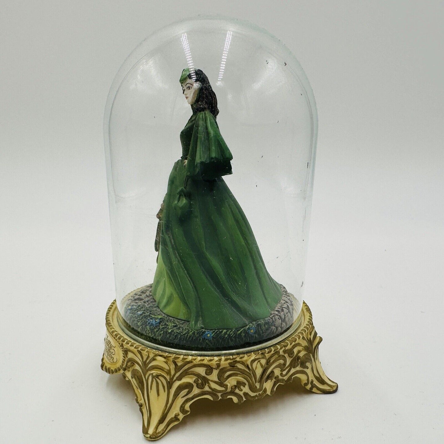Turner Enterteiment Gone with the Wind Scarlett Deception Glass Covered Figurine