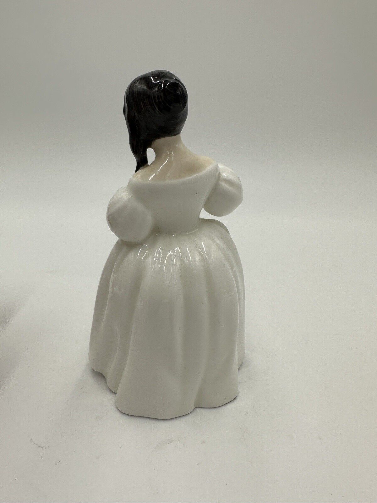 Royal Doulton Figurine Mandy 5 1/8" Figurine by Peggy Davies 1982 HN2476 Decor