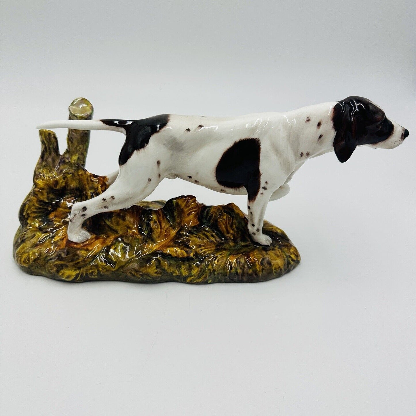 Royal Doulton Pointer #HN 2624 Dog Figurine by Peggy Davies England Hand Paint