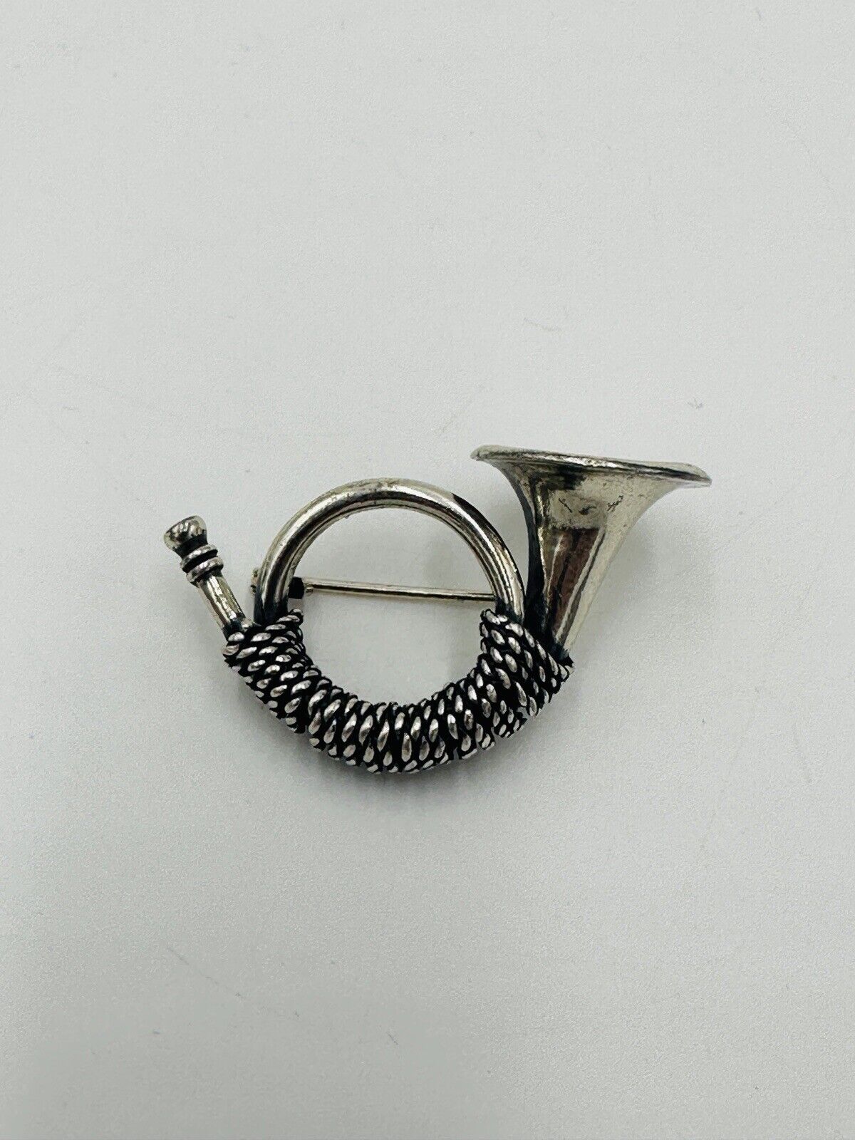 Vintage solid Sterling Silver Christmas FRENCH HORN Pin Brooch Rare 925