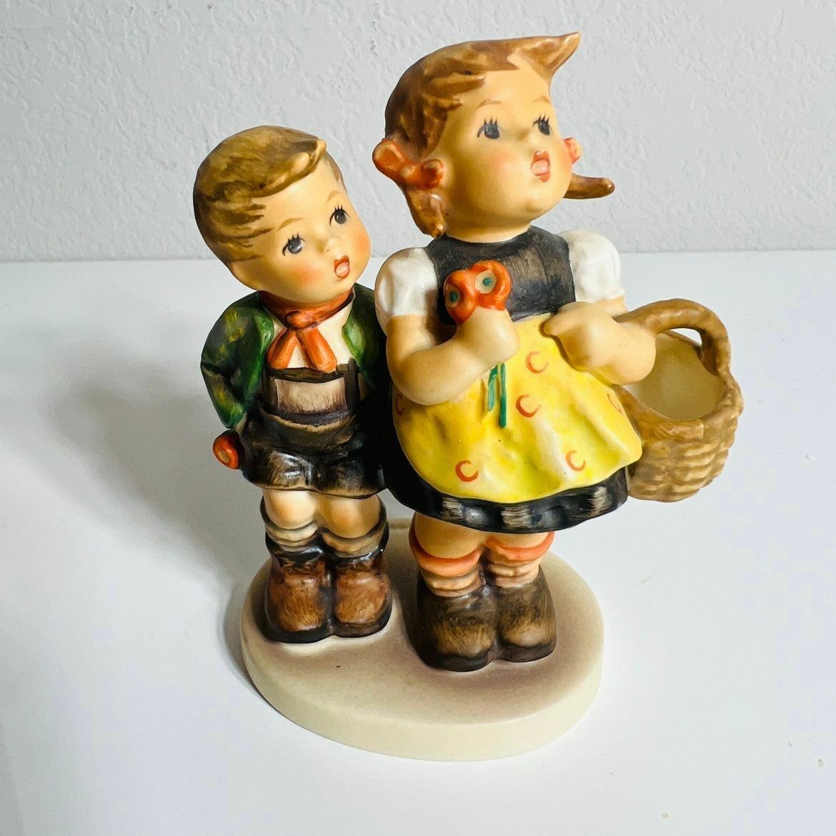 Goebel Hummel To Market Boy And Girl Walking With Basket And Flower Figurine Tm3