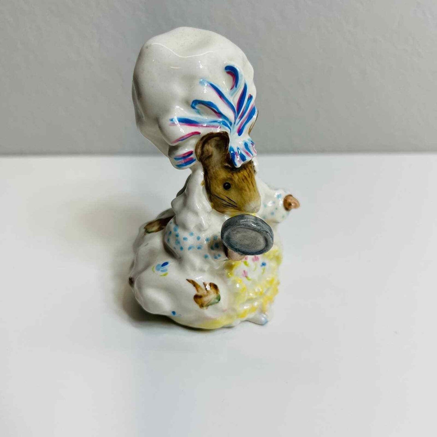Beswick Figurin  Beatrix Potter Lady Mouse Porcelain England Peter Rabbit World