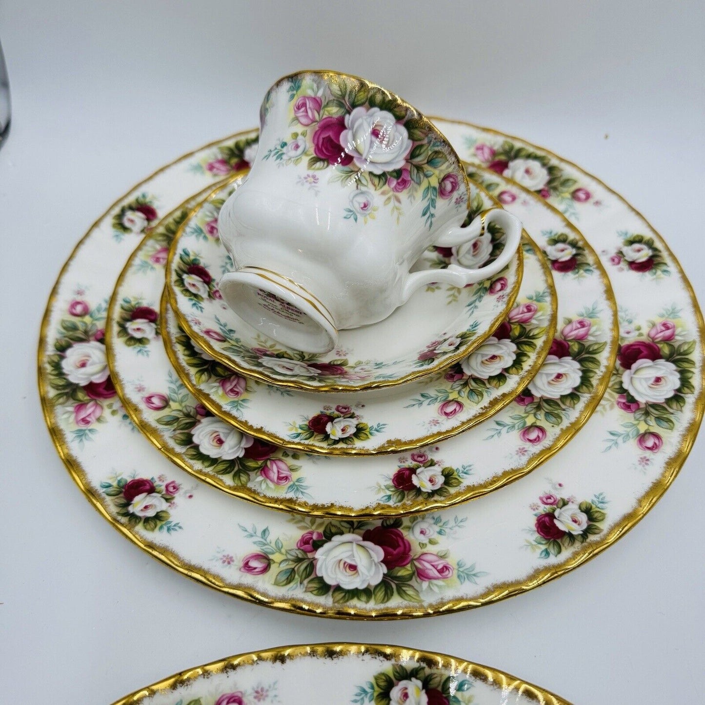 Vintage Royal Albert Bone China Celebration England 20 Pcs Floral Dinner Plates