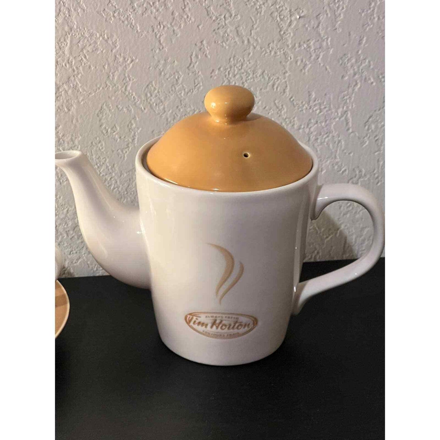 Tim Horton Coffee Pot & Coffee Cup Mug Yellow Drinkware Canada Porcelan